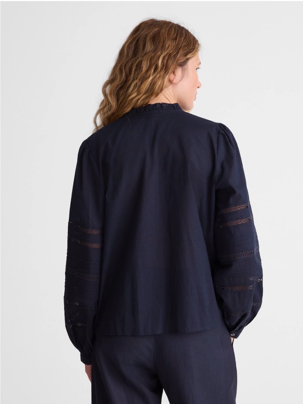 Madewell Lace-Insert High-Neck Pintuck Top Classic Navy Size M NWT - Picture 4 of 11